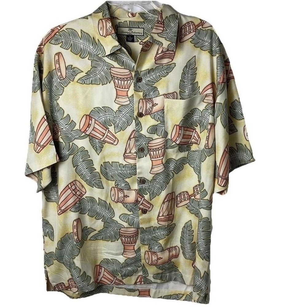 Tommy Bahama 100% Silk Men's Floral Hawaiian Shirt Size M Tropical cruise summer